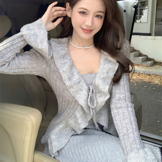 Women's Gentle Bell Sleeve Knitted Cardigan for Autumn and Winter