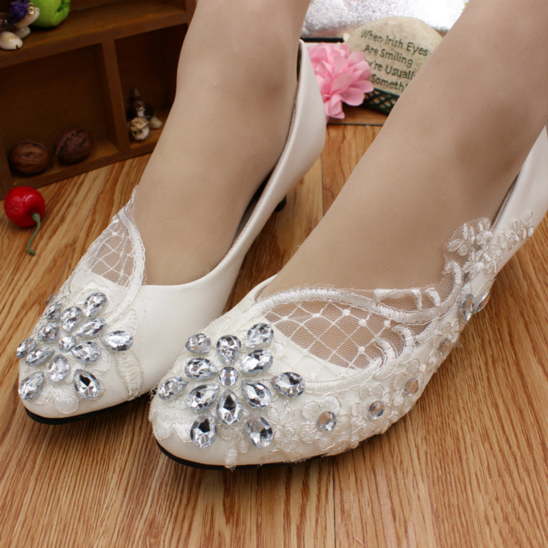 White Wedding Shoes for Girls – Elegant Bridal Footwear