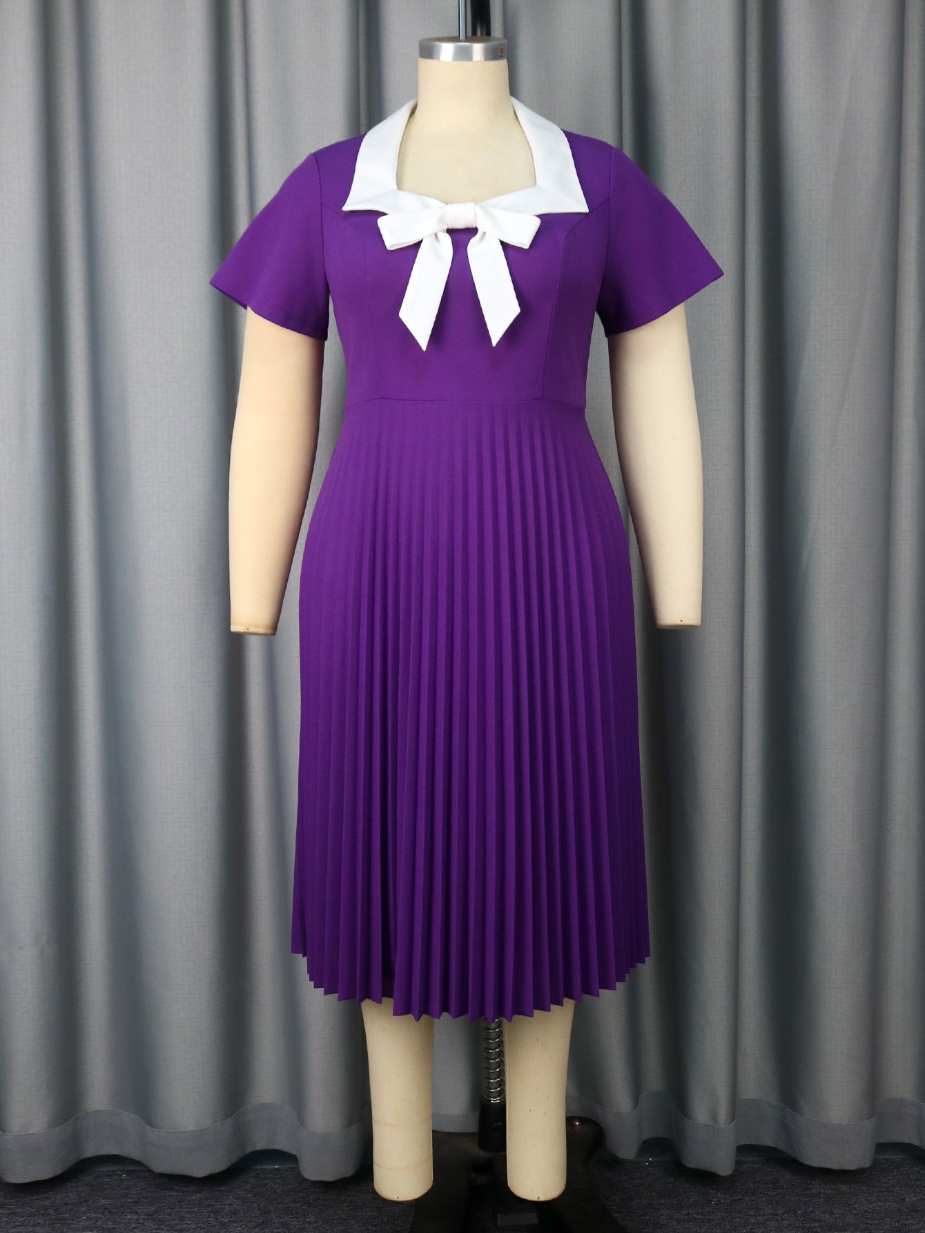 Plus Size Elegant Pleated Bow Square Collar Slimming Dress