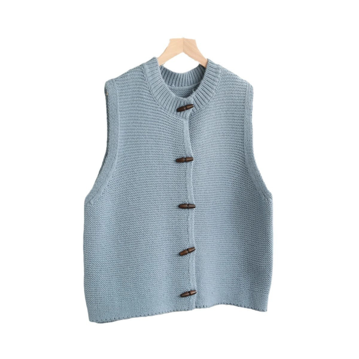 Women's Sleeveless Round Neck Top with Horn Buttons