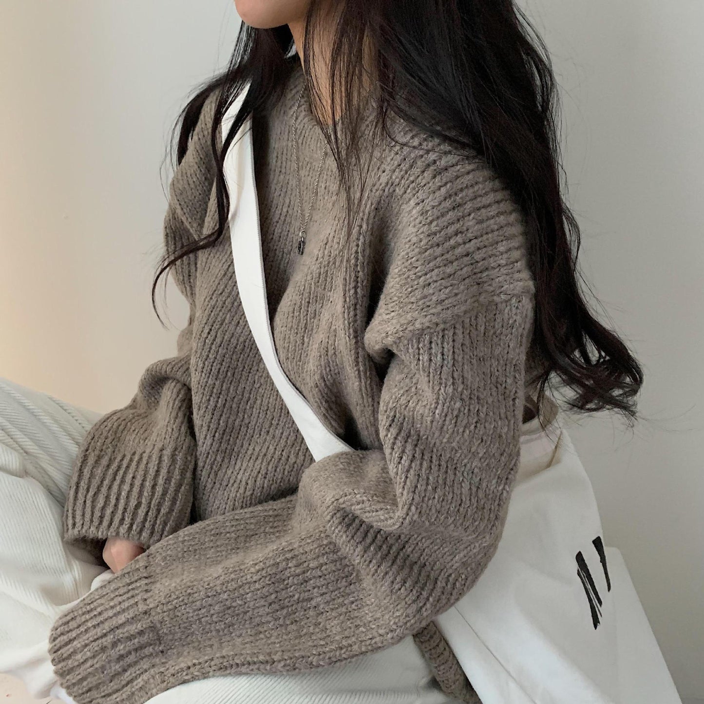 Classic Round Neck Long Sleeve Pullover Sweater