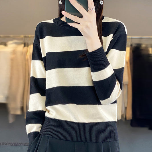 Women's Round Neck Sweater – Loose-Fitting with Striped Long Sleeves