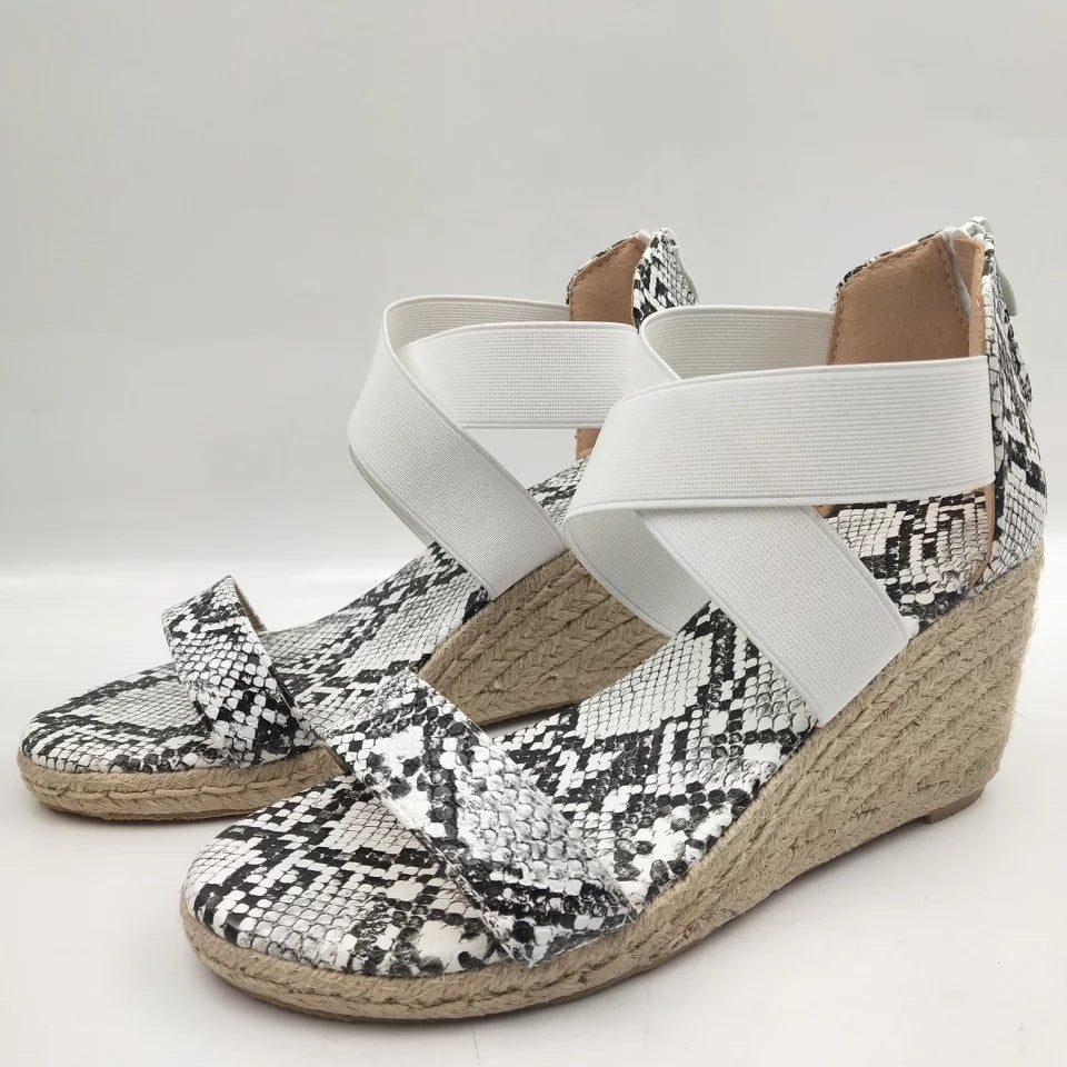 Wedge Sandals with Leopard Print – Trendy and Comfortable