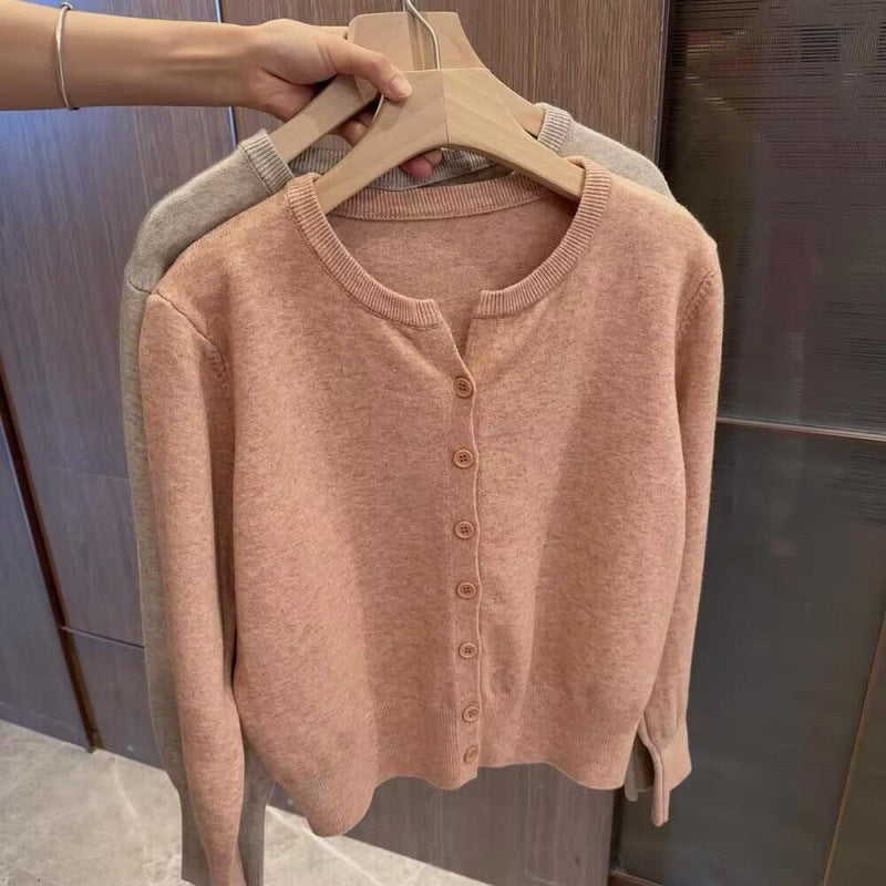 Gentle Pink Women's Sweater, Soft and Skin-Friendly Glutinous Knit