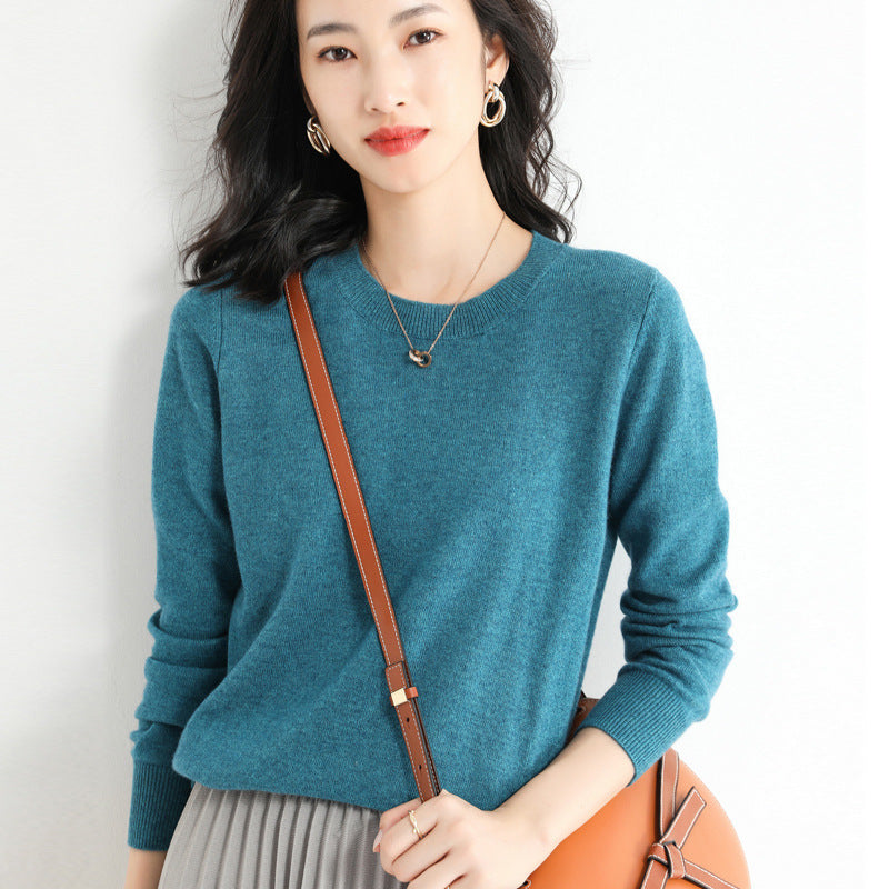 Slim-Fit Solid Color Round Neck Pullover Sweater