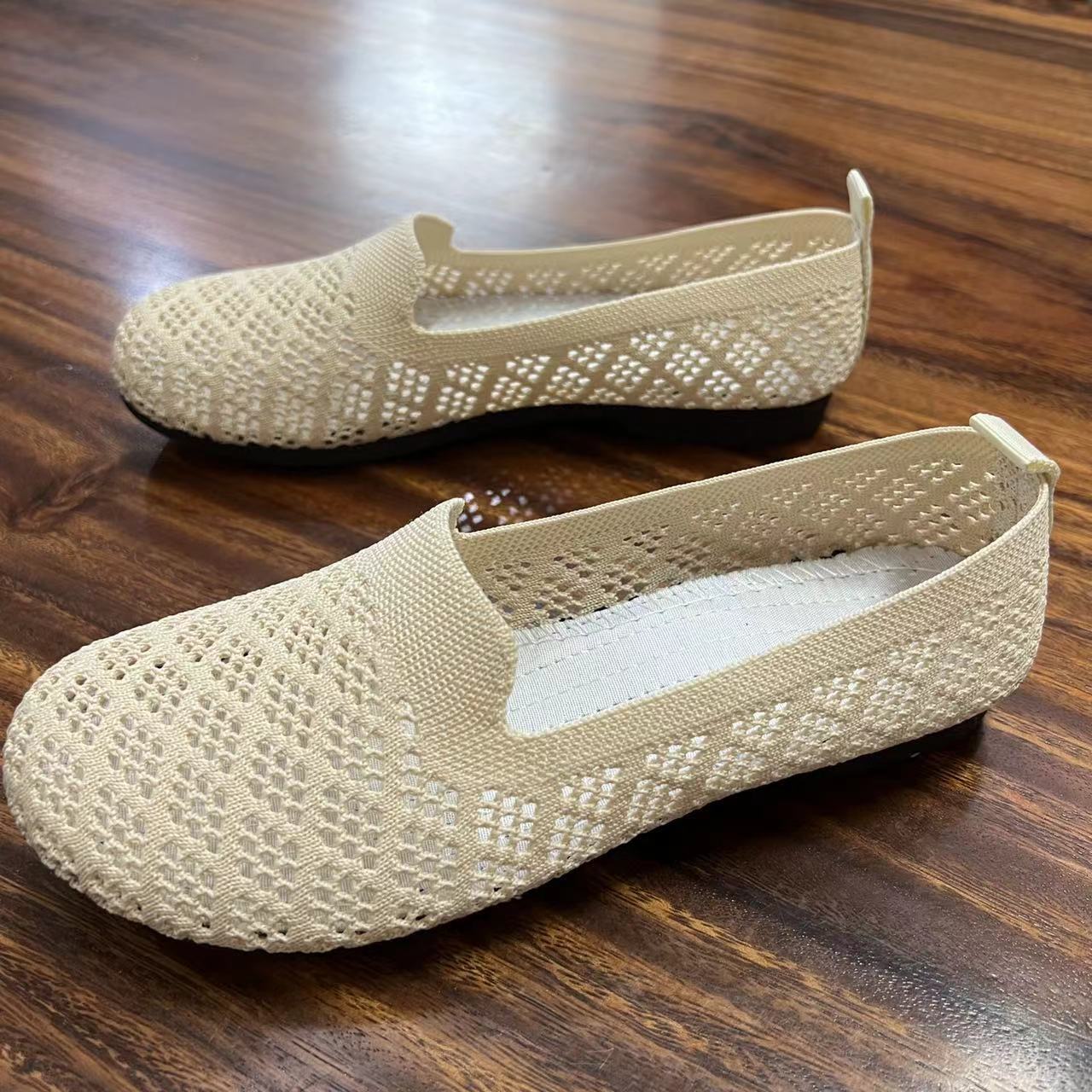 Women's Slip-on Fly-Knit Mesh Breathable Casual Shoes