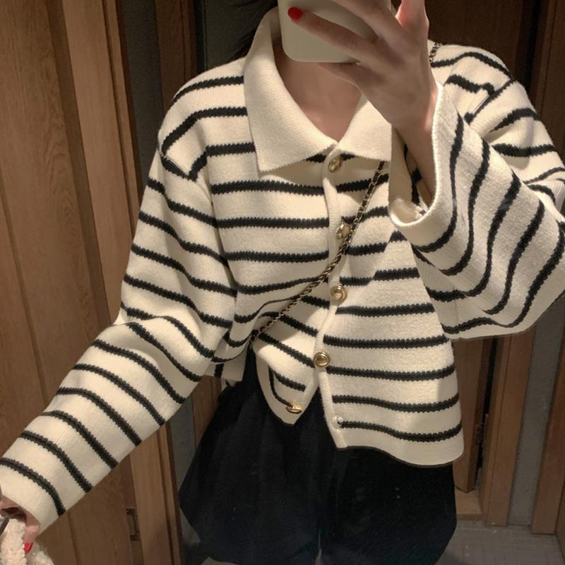 Winter Retro Anti-Aging Lapel Contrast Color Striped Jacquard Knitted Sweater