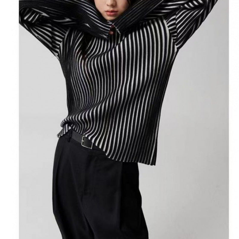 Black and White Contrast Half-Turtleneck Long Sleeve Sweater