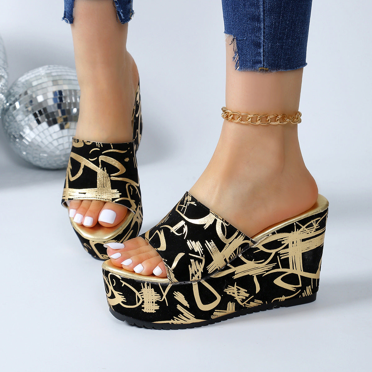 Round-Toe Wedge Slippers with Printed Design