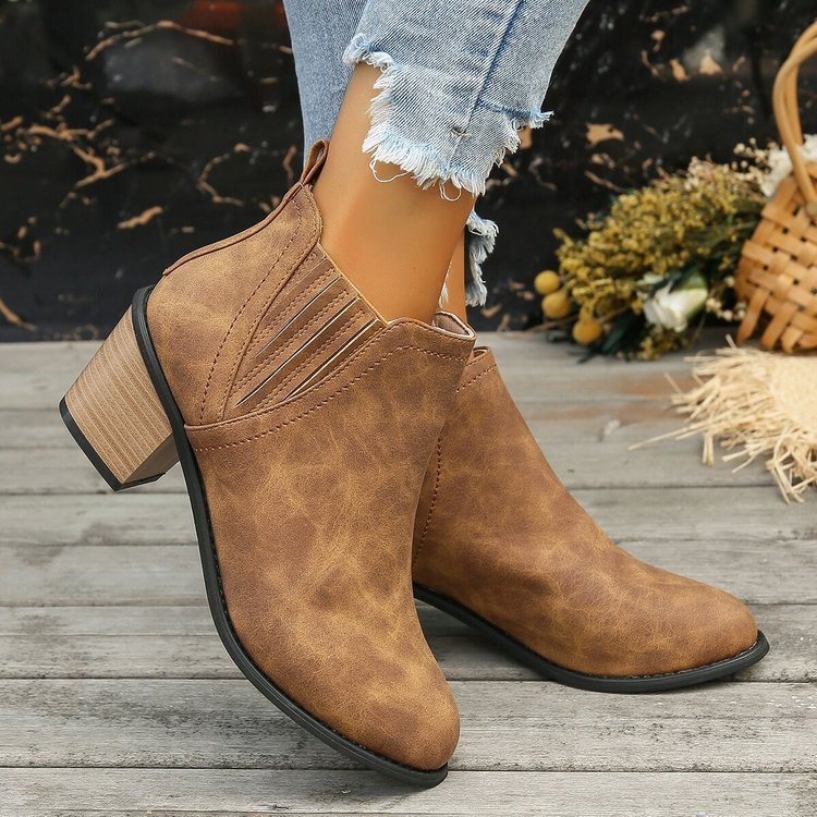 European and American Plus Size Women's Pointed Toe Chunky Heel Martin Boots