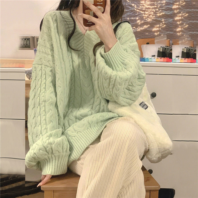 Autumn and Winter Women's Loose and Relaxed Knitwear Sweater Top