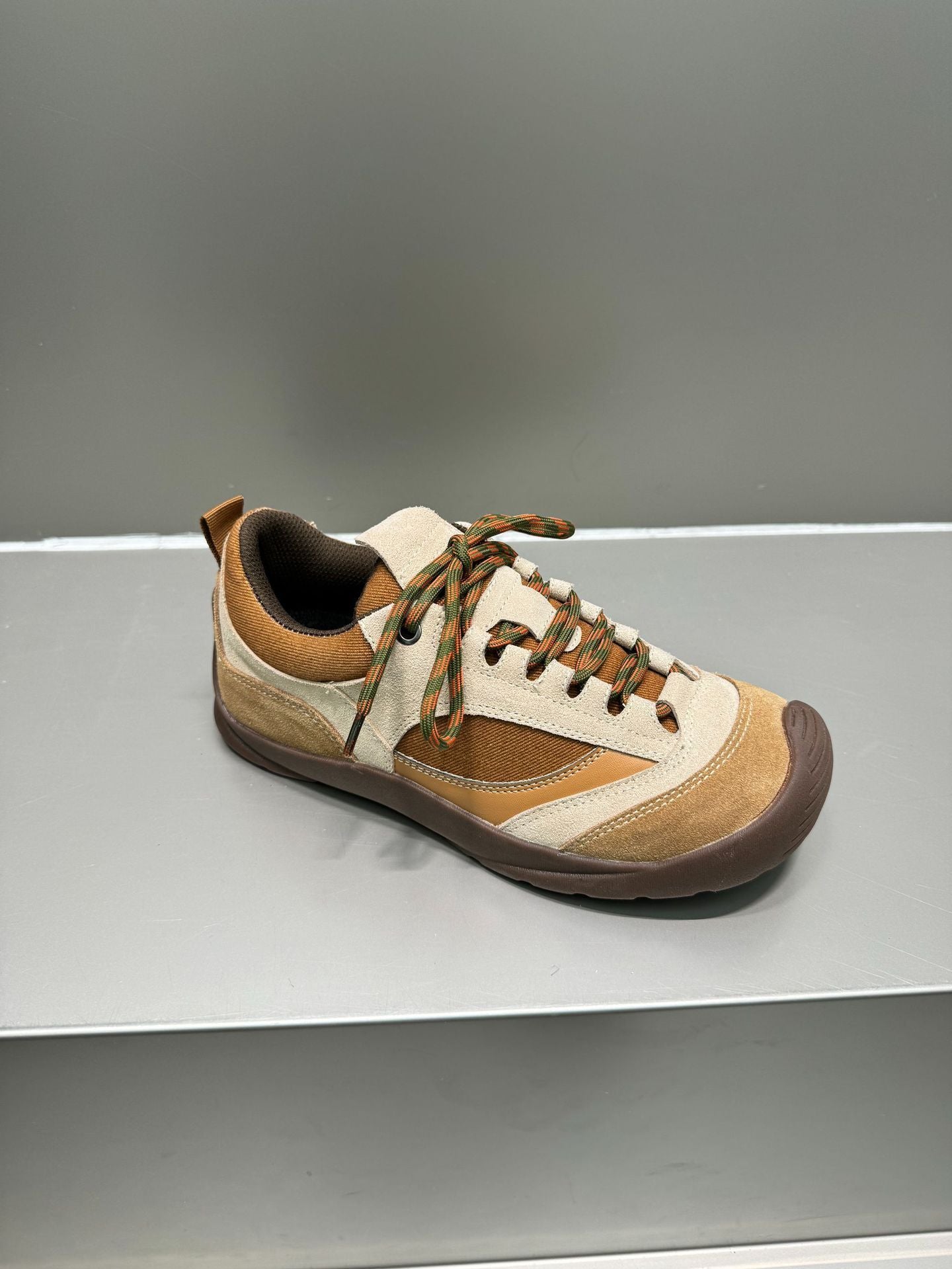 New Lightweight Sneaker Casual Shoes for Women with Raised Sole