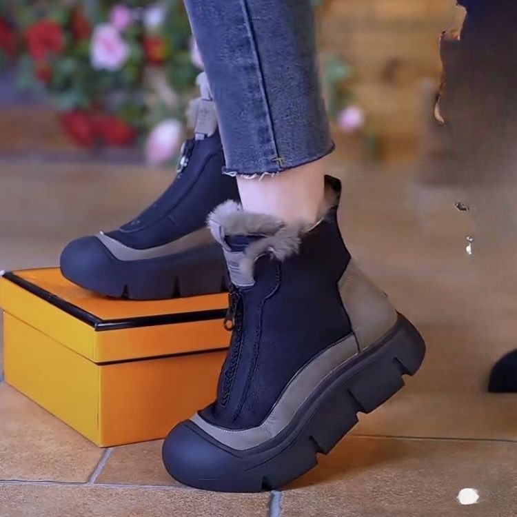 Women's Stylish and Lightweight Soft-Bottom Short Boots