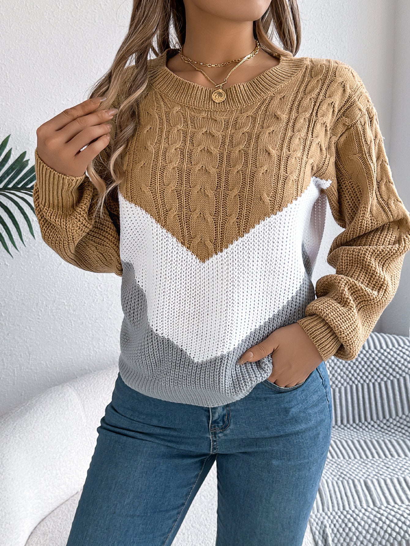 Color-Blocked Twist Lantern Sleeve Knitted Pullover Sweater