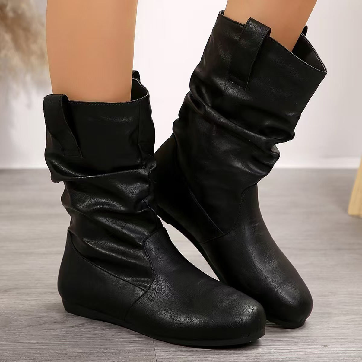 Large Size Flat-Soled Stitch Detail Round-Toe Mid-Calf Boots