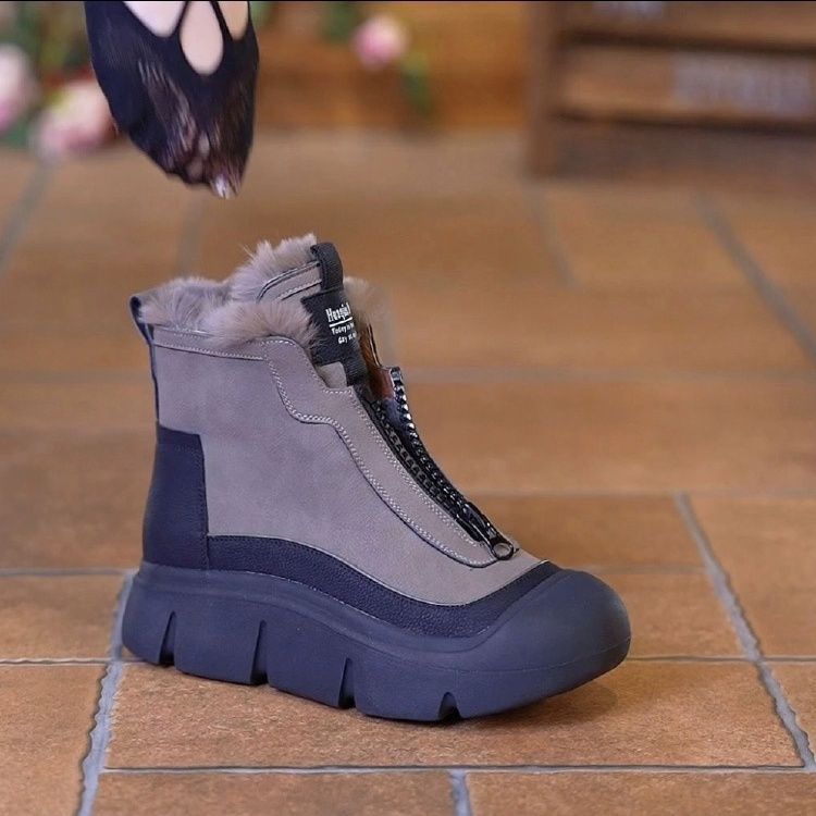 Women's Stylish and Lightweight Soft-Bottom Short Boots