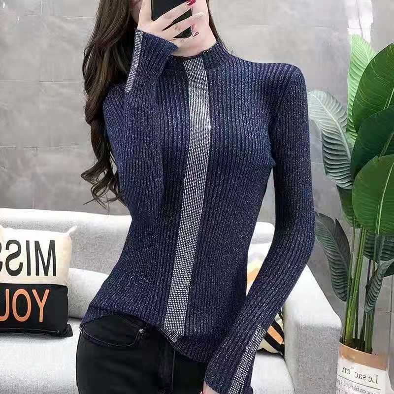 Slim-Fitting Diamond Studded Versatile Top with Trendy Long Sleeves