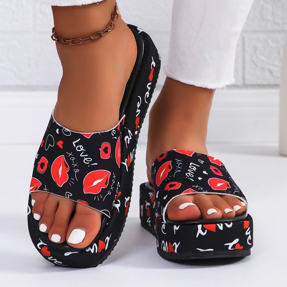 Women's Plus Size Slippers for Outdoor Wear