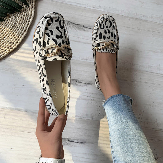 Women's Leopard Print Low-Cut Flat Pumps with Chain Detail