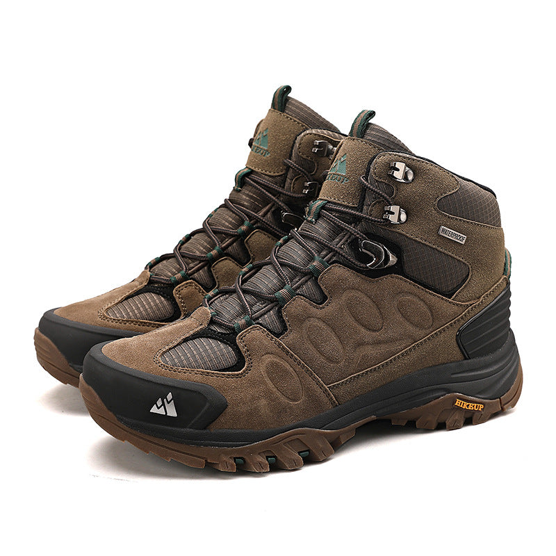 Men's Fashionable Outdoor Travel Shoes with Unique Style