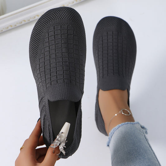 Women's Round-Toe Solid Color Casual Slip-On Flat Shoes - Plus Size Soft Sole Pumps