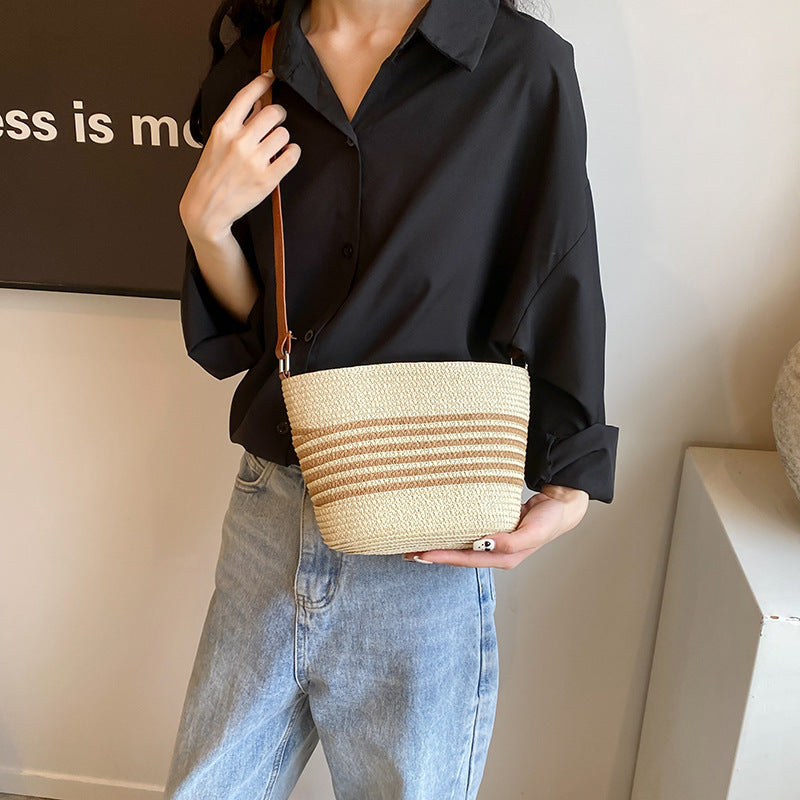 Women's Fashion New Retro Woven Bag