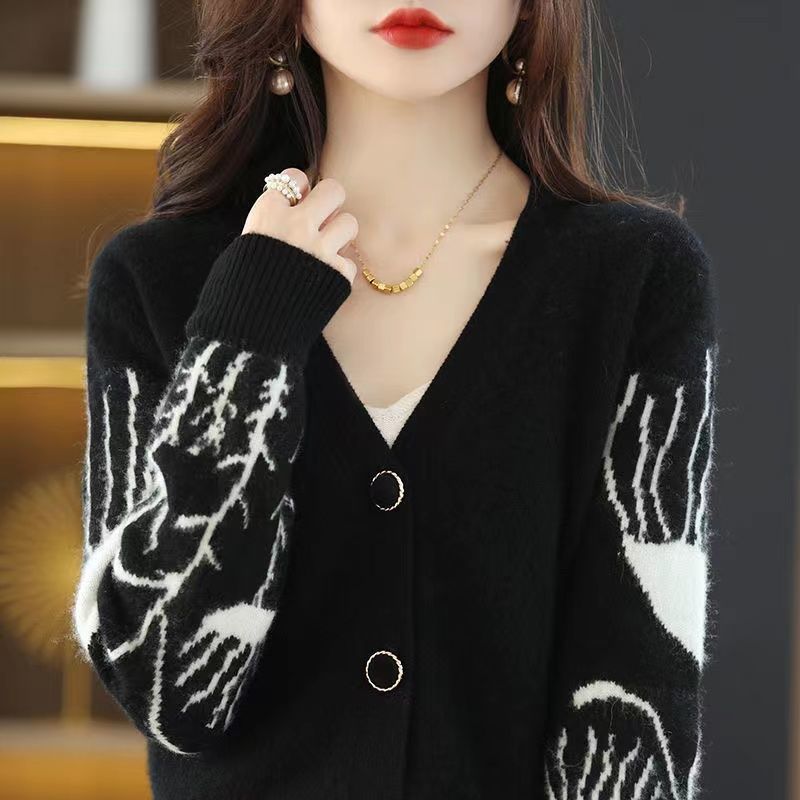 Mori Style V-Neck Cardigan – Black and White Color-Blocking Sweater Top