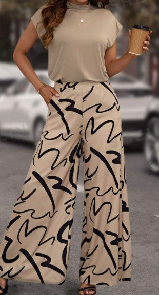 Classic Batwing Sleeve Tee with Allover Print Wide-Leg Pants