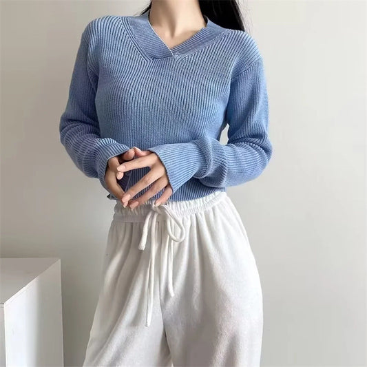 Women's V-Neck Chunky Knit Cropped Pullover Sweater for Autumn and Winter