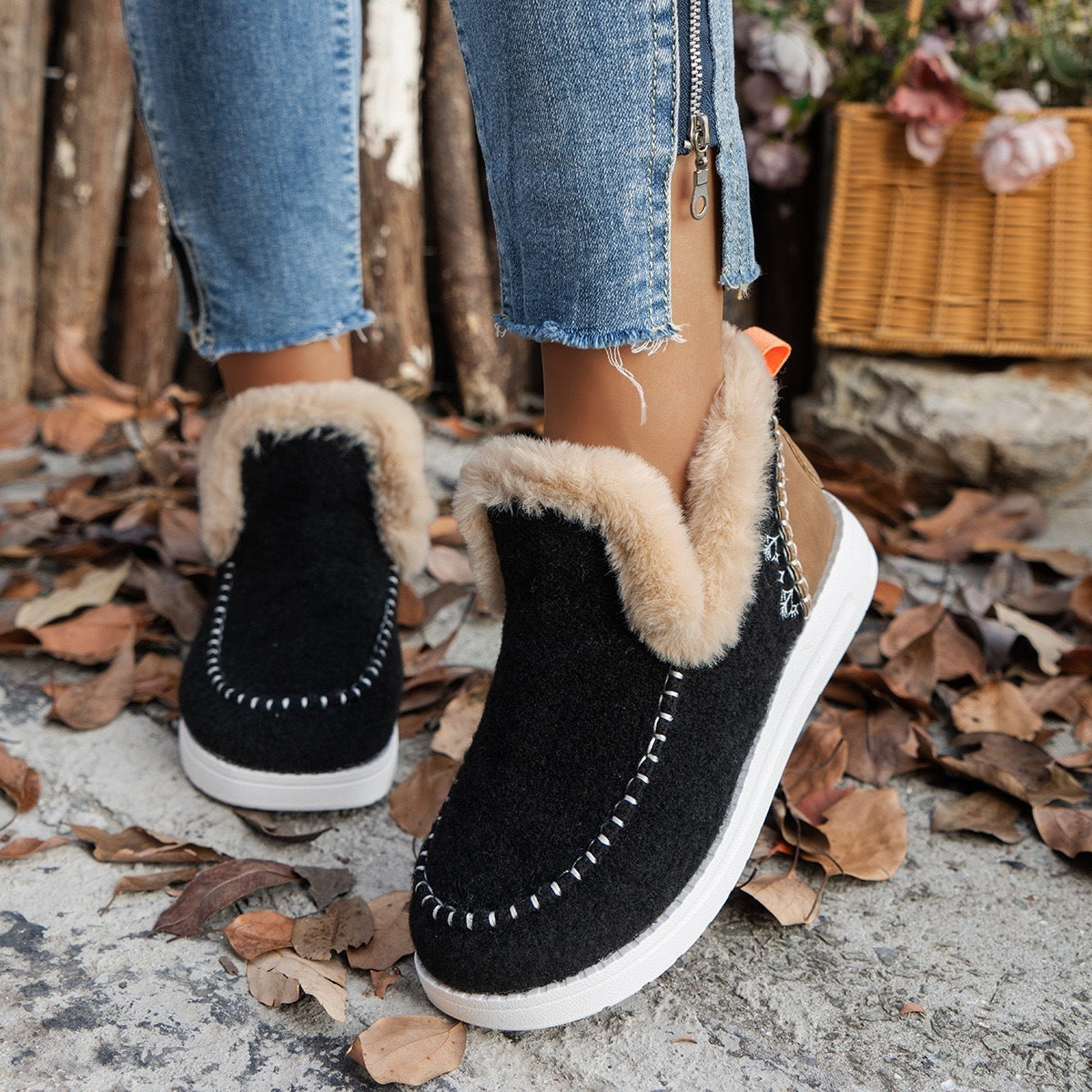 Fleece-Lined Thick Plush Winter Ankle Boots with Warm Sewing and Flat Cotton Sole