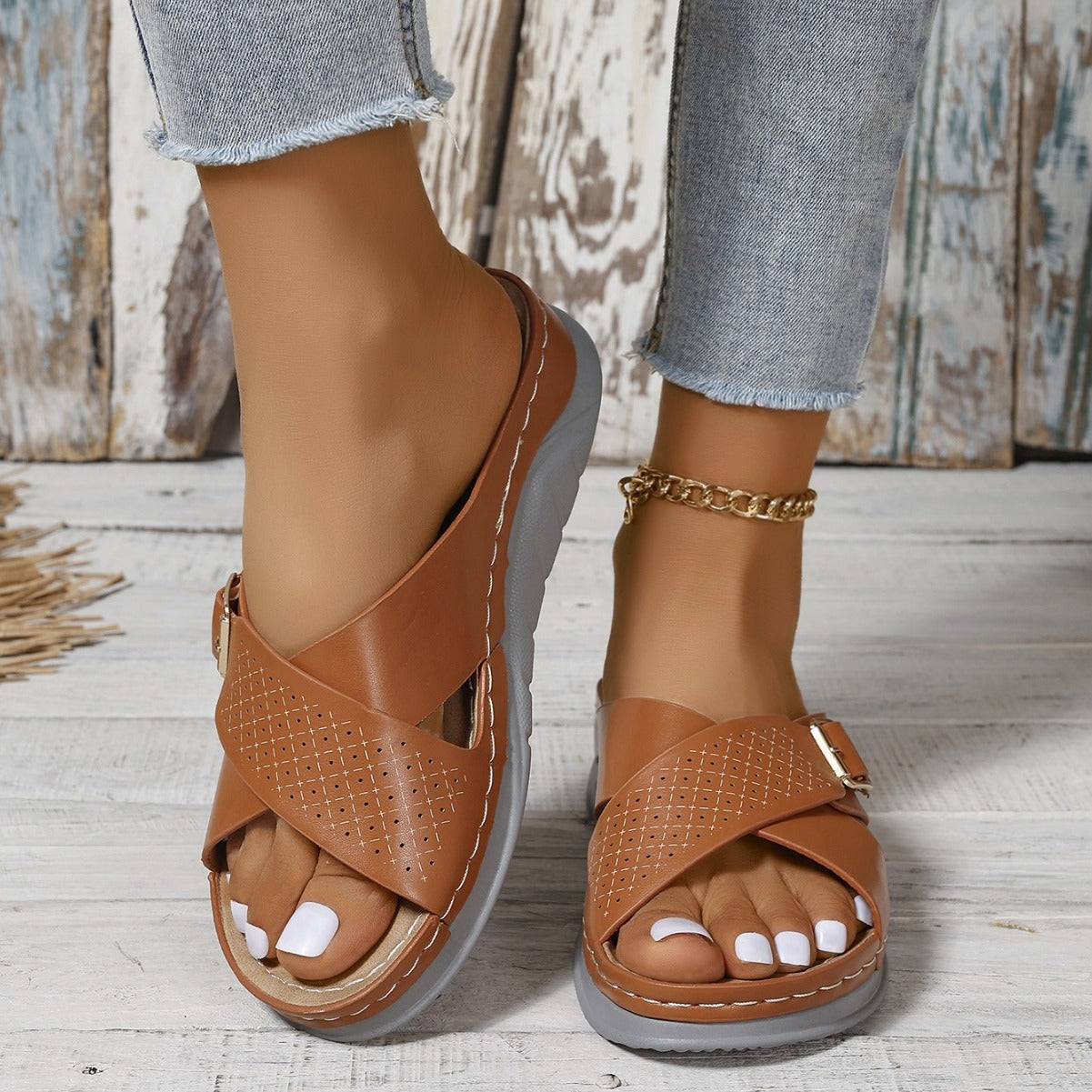 Women's Plus-Size Cross Strap Beach Sandals - Export Quality