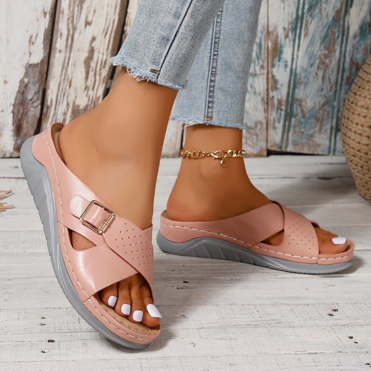 Women's Plus-Size Cross Strap Beach Sandals - Export Quality