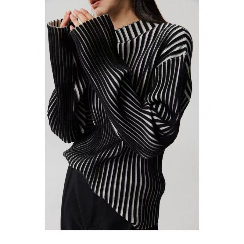 Black and White Contrast Half-Turtleneck Long Sleeve Sweater