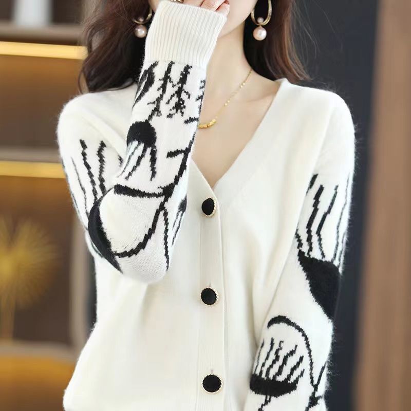 Mori Style V-Neck Cardigan – Black and White Color-Blocking Sweater Top