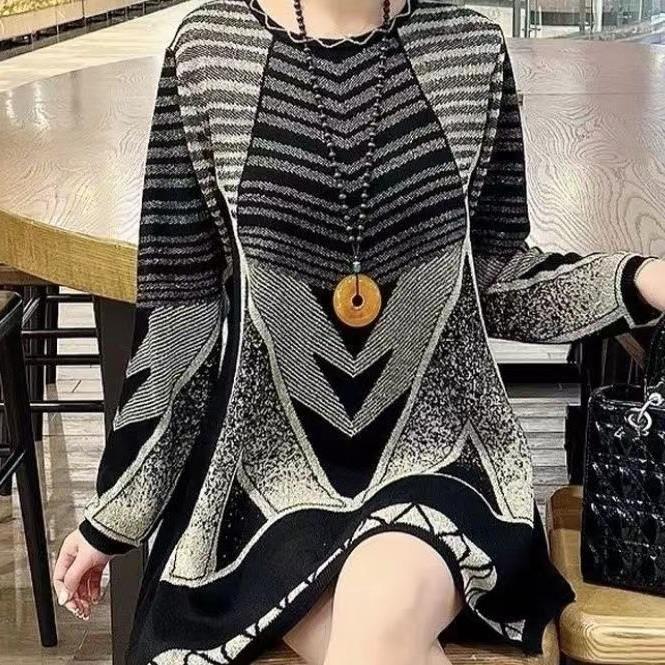 New Mid-Length Round Neck Geometric Sweater for Autumn & Winter