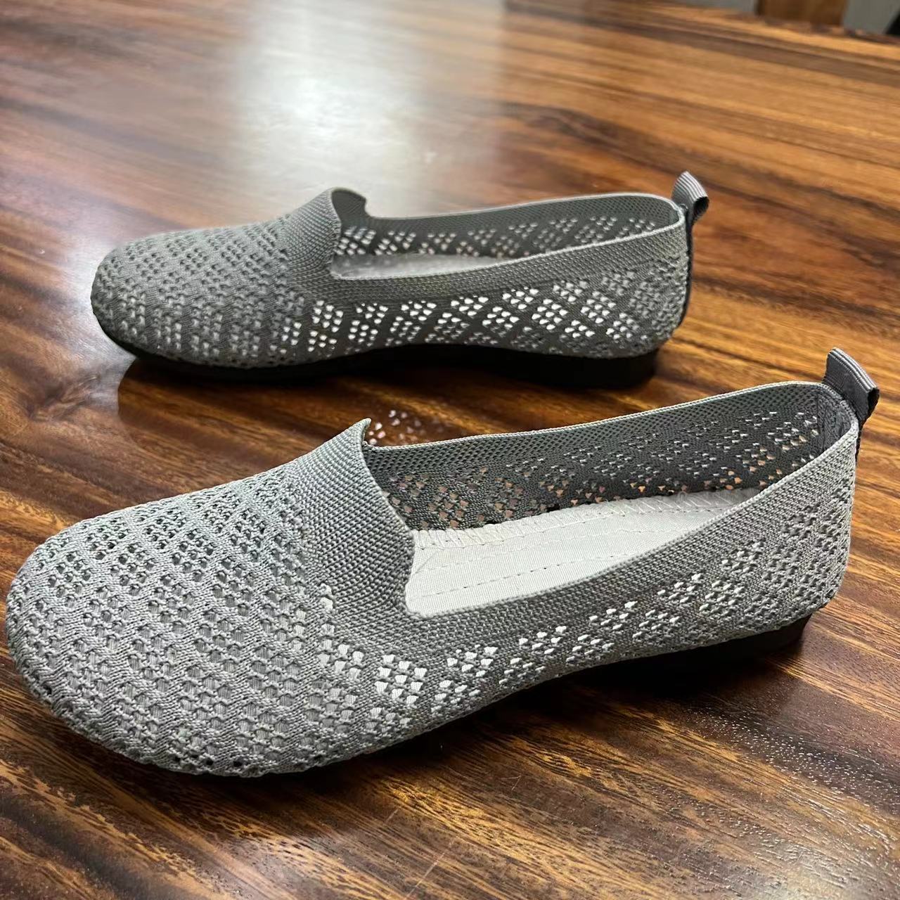 Women's Slip-on Fly-Knit Mesh Breathable Casual Shoes