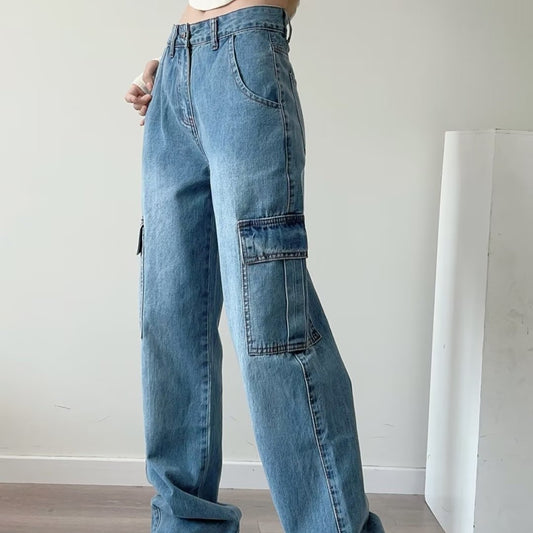 Women's Straight-Leg Jeans with Large Pockets