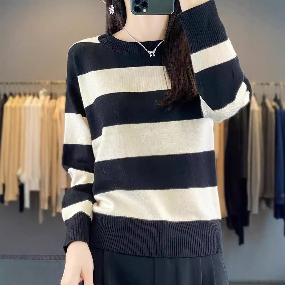 Women's Round Neck Sweater – Loose-Fitting with Striped Long Sleeves