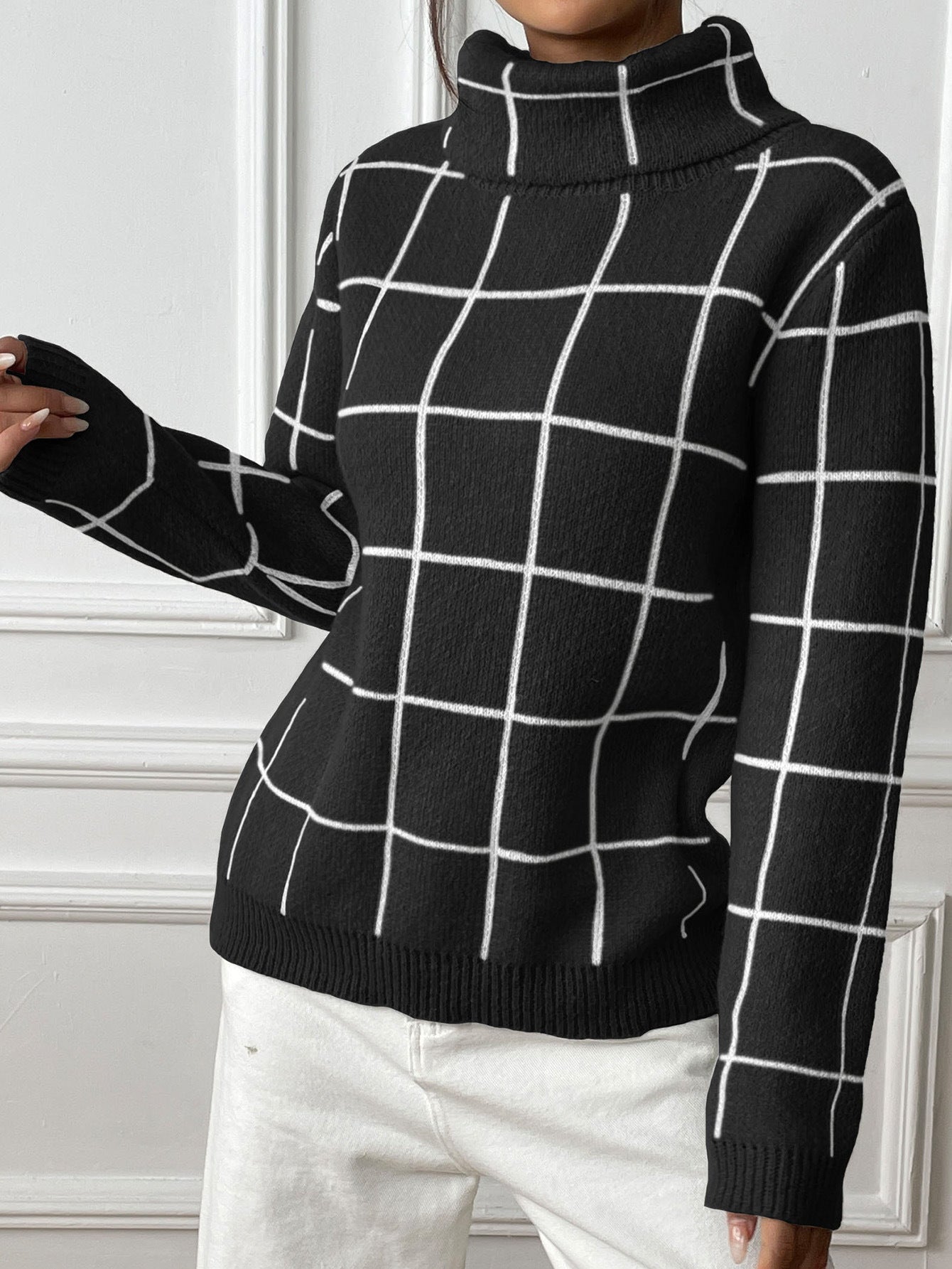 Women's Color-Contrast Checkered Turtleneck Pullover Sweater