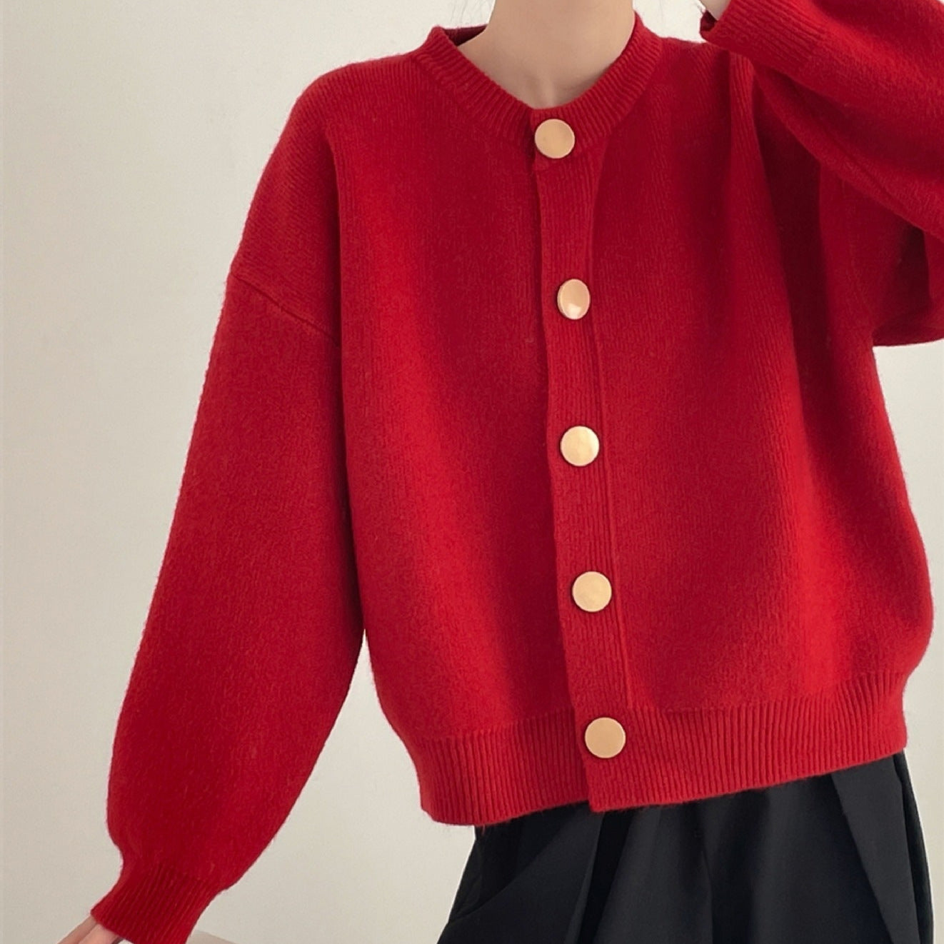 Women's Round Neck Solid Color Loose Knitted Cardigan for Autumn and Winter