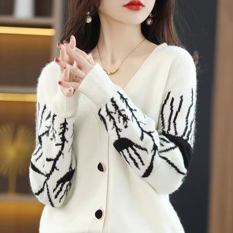 Mori Style V-Neck Cardigan – Black and White Color-Blocking Sweater Top