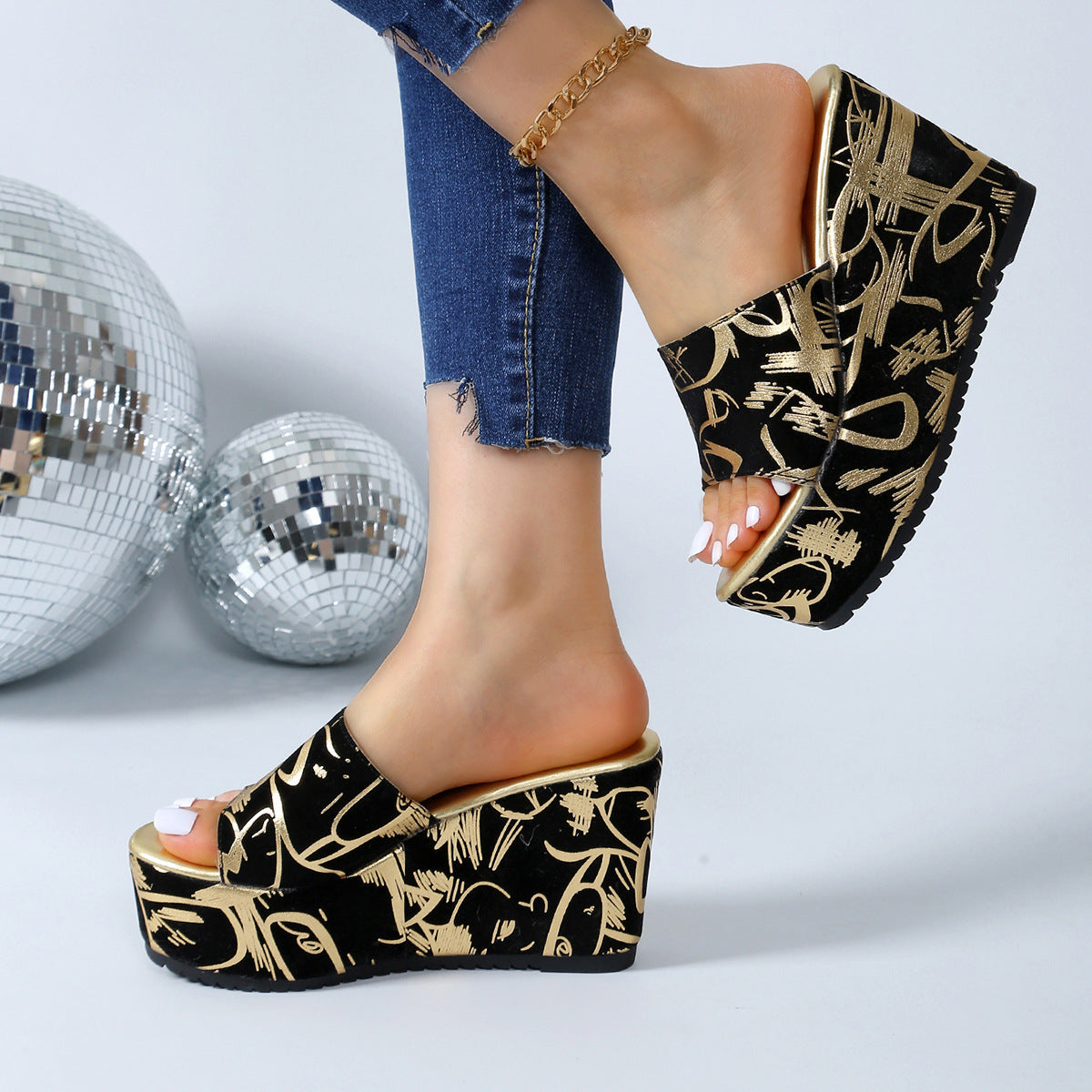 Round-Toe Wedge Slippers with Printed Design